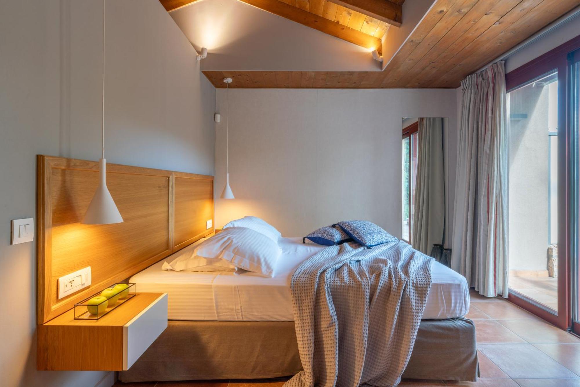 Klaritz Luxury Suites Lászi Kültér fotó